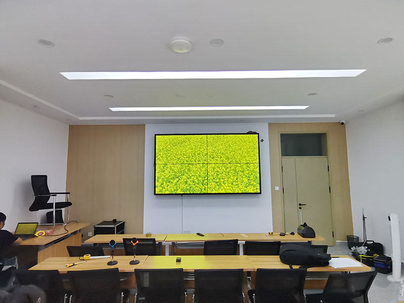 德州学府社区党建中心应用柯华达55寸3.5mm2×2液晶拼接屏